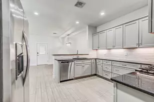 109 Les Ln, Smithville, TX 78957 - Photo 11
