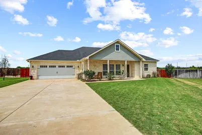 109 Les Lane, Smithville, TX 78957 - Photo 1