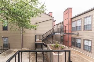 706 W 24th St, Austin, TX 78705 - Photo 3