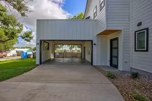 2005 Uphill Ln, Austin, TX 78741 - Photo 5