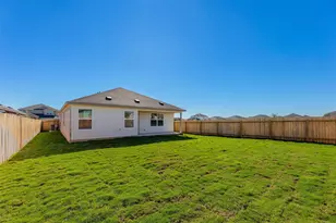 627 Waterway Ave, Hutto, TX 78634 - Photo 33