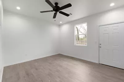 834 Waco Street, Kingsland, TX 78639 - Photo 13