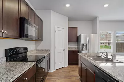 6121 Ronee Leah Drive, Austin, TX 78724 - Photo 3