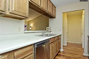 806 W 24th St, Austin, TX 78705 - Photo 9