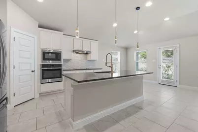 21204 Diamond Cove, Lago Vista, TX 78645 - Photo 7