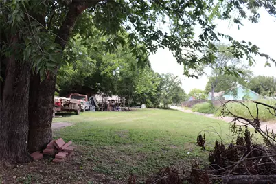 801 Tank Street, Lockhart, TX 78644 - Photo 5