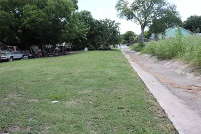 801 Tank Street, Lockhart, TX 78644 - Photo 7