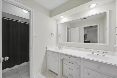 407 S Rivershire Drive, Conroe, TX 77304 - Photo 11