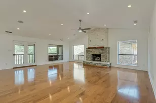 103 Crescent Bluff, Lakeway, TX 78734 - Photo 7