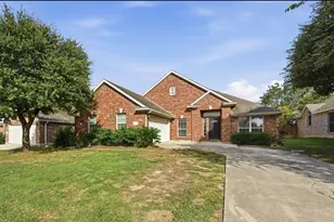 1665 Amberwood Loop, Kyle, TX 78640 - Photo 3