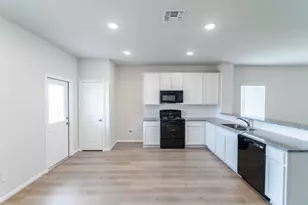 508 Bobcat Crk Dr, Jarrell, TX 76537 - Photo 7