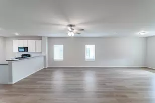 508 Bobcat Crk Dr, Jarrell, TX 76537 - Photo 5