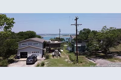 1416 Canyon Edge, Canyon Lake, TX 78133 - Photo 3