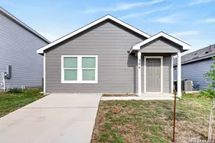 304 Alligator Crk Creek, Seguin, TX 78155 - Photo 1