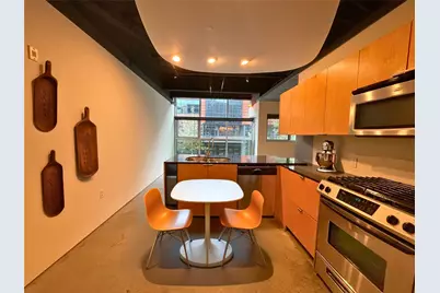 601 E Brushy Street #204, Austin, TX 78702 - Photo 3