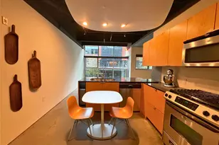 601 E Brushy St, Austin, TX 78702 - Photo 3