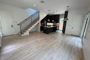 1800 Crown Dr, Austin, TX 78745 - Photo 5