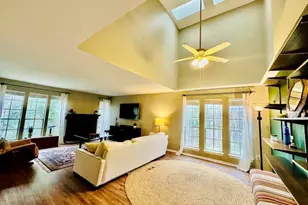 2110 Morley Dr, Austin, TX 78752 - Photo 5