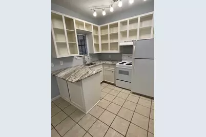 4401 Speedway #109, Austin, TX 78751 - Photo 3