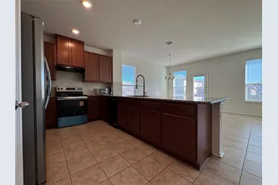 7607 Lazy Creek Drive, Austin, TX 78724 - Photo 5