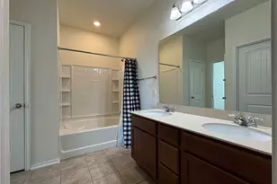 7607 Lazy Creek Dr, Austin, TX 78724 - Photo 9