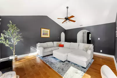 10203 Sun Hill Drive, Austin, TX 78758 - Photo 13