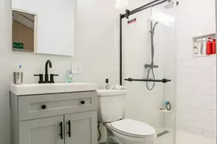 308 E 32nd St, Austin, TX 78705 - Photo 21