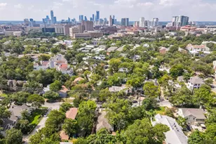 308 E 32nd St, Austin, TX 78705 - Photo 27