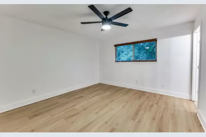 5617 Tallow Tree Drive, Austin, TX 78744 - Photo 19