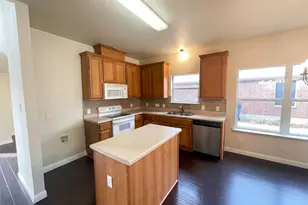 128 Inman Dr, Hutto, TX 78634 - Photo 9