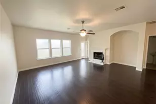 128 Inman Dr, Hutto, TX 78634 - Photo 3