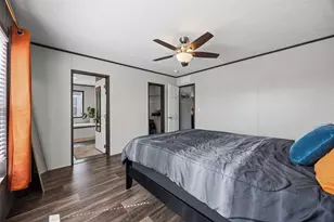 4708 Gladys Dr, Del Valle, TX 78617 - Photo 9