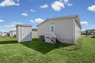 4708 Gladys Dr, Del Valle, TX 78617 - Photo 23
