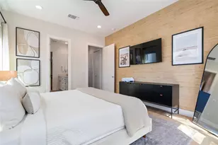 1126 Linden St, Austin, TX 78702 - Photo 13