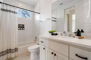 1126 Linden St, Austin, TX 78702 - Photo 19