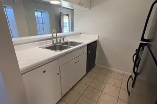 7801 Shoal Creek Blvd, Austin, TX 78757 - Photo 5