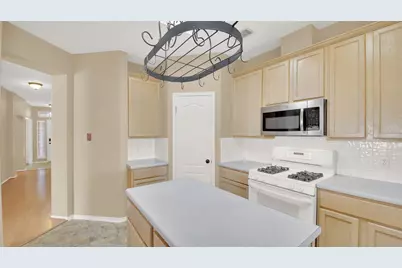 1030 Disraeli Circle, Pflugerville, TX 78660 - Photo 11