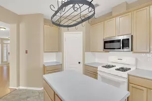 1030 Disraeli Cir, Pflugerville, TX 78660 - Photo 11