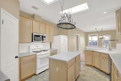 1030 Disraeli Circle, Pflugerville, TX 78660 - Photo 9