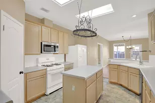 1030 Disraeli Cir, Pflugerville, TX 78660 - Photo 9