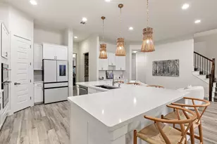 207 Lodestone Ln, Austin, TX 78738 - Photo 9