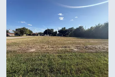 311 E Clark Street, Bartlett, TX 76511 - Photo 3