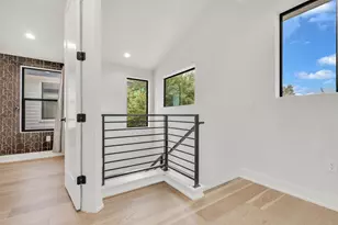408 W Odell St, Austin, TX 78752 - Photo 13