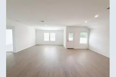 507 Vantage Drive, Hutto, TX 78634 - Photo 3