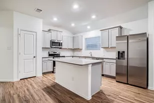 414 Bluejack Wy, Hutto, TX 78634 - Photo 5