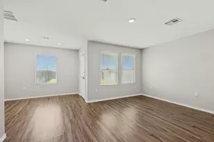 12101 Short Leaf Path, Del Valle, TX 78617 - Photo 11