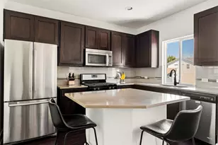 1901 Warely Ln, Austin, TX 78741 - Photo 3