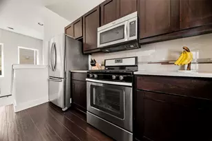 1901 Warely Ln, Austin, TX 78741 - Photo 17