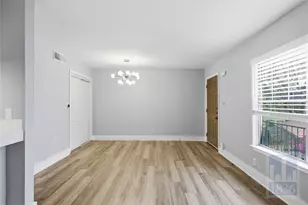 7801 Shoal Creek Blvd, Austin, TX 78757 - Photo 9