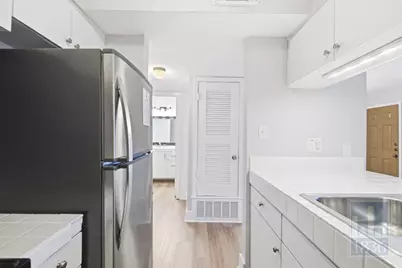 7801 Shoal Creek Boulevard #256, Austin, TX 78757 - Photo 11